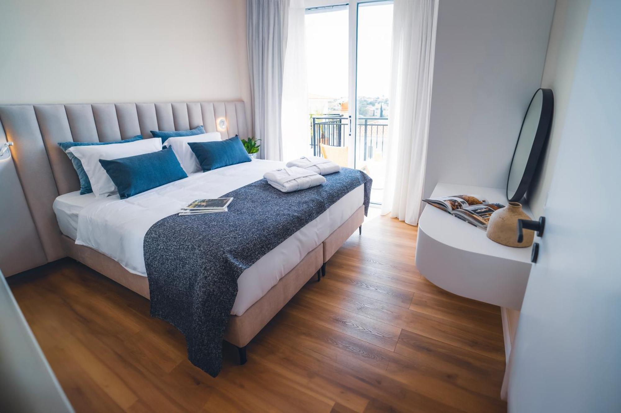 Wellclub - Wellness Family Experience - Seaview Hotel Paphos Buitenkant foto