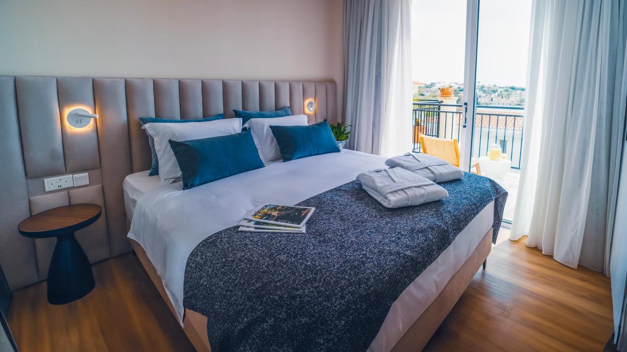 Wellclub - Wellness Family Experience - Seaview Hotel Paphos Buitenkant foto